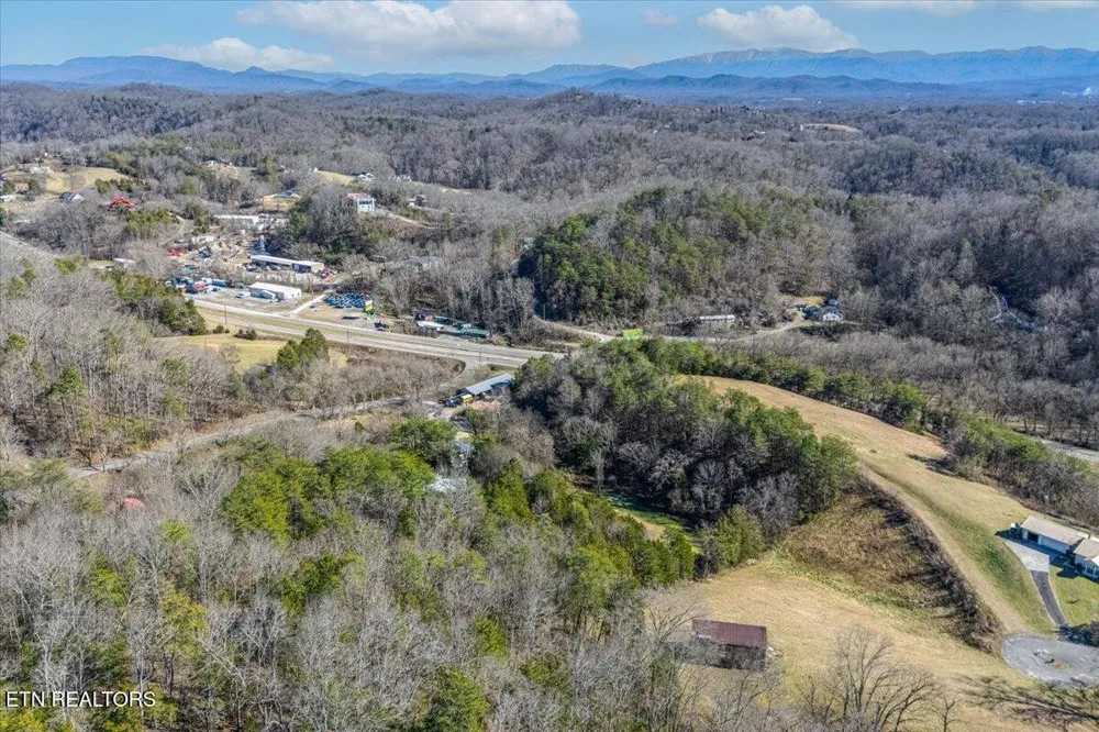 736 Panther Creek Rd Off Rd Sevierville, TN 37876