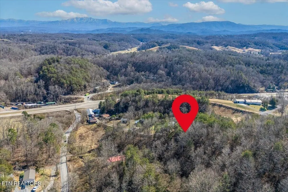 736 Panther Creek Rd Off Rd Sevierville, TN 37876