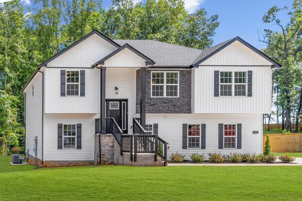 2032 Basham Ln Clarksville, TN 37043
