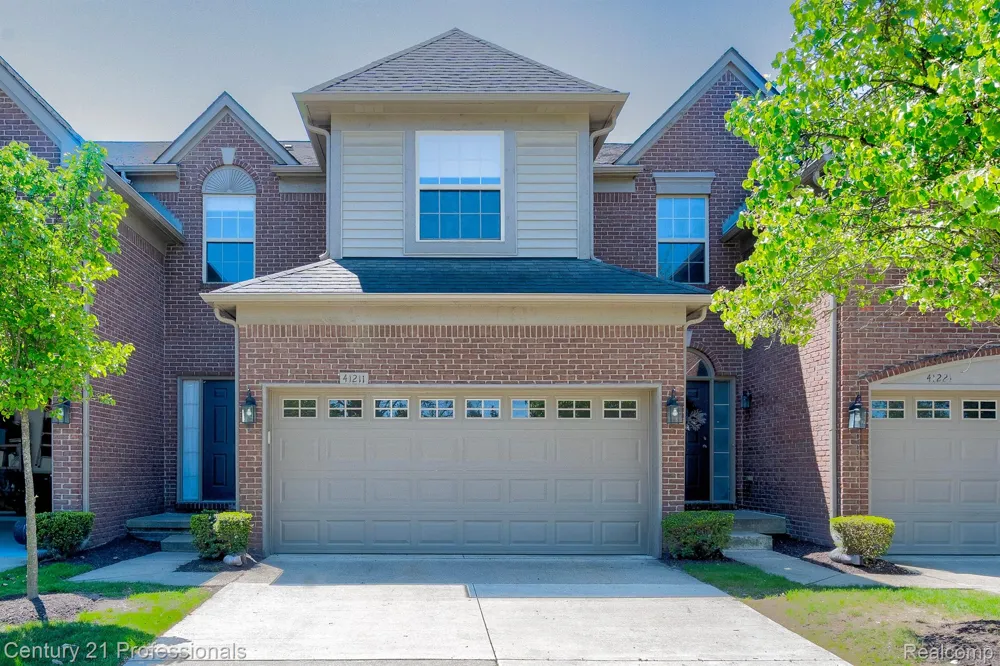 41211 MAPLEWOOD DRIVE Canton Charter Township, MI 48187