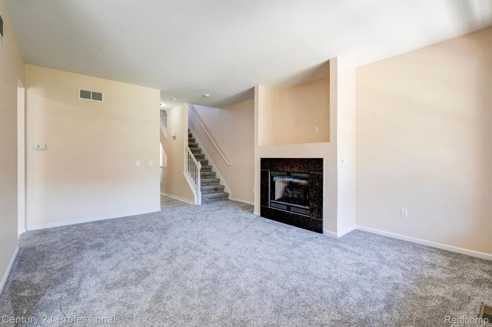 41211 MAPLEWOOD DRIVE Canton Charter Township, MI 48187