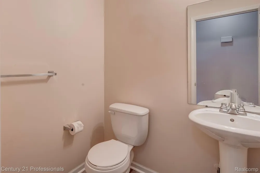 41211 MAPLEWOOD DRIVE Canton Charter Township, MI 48187