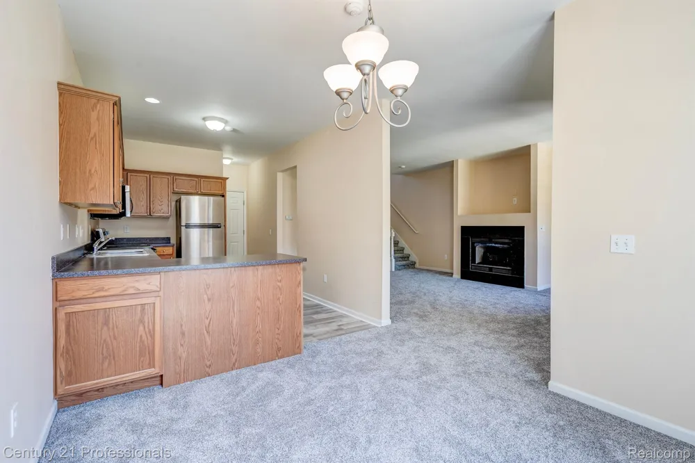 41211 MAPLEWOOD DRIVE Canton Charter Township, MI 48187
