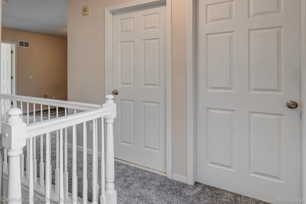 41211 MAPLEWOOD DRIVE Canton Charter Township, MI 48187