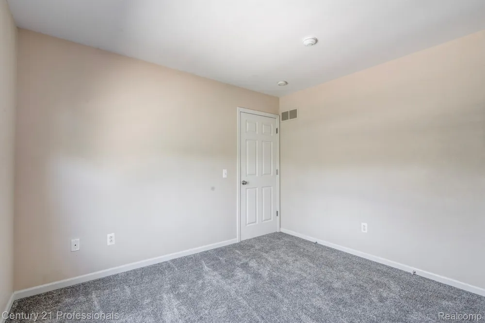 41211 MAPLEWOOD DRIVE Canton Charter Township, MI 48187