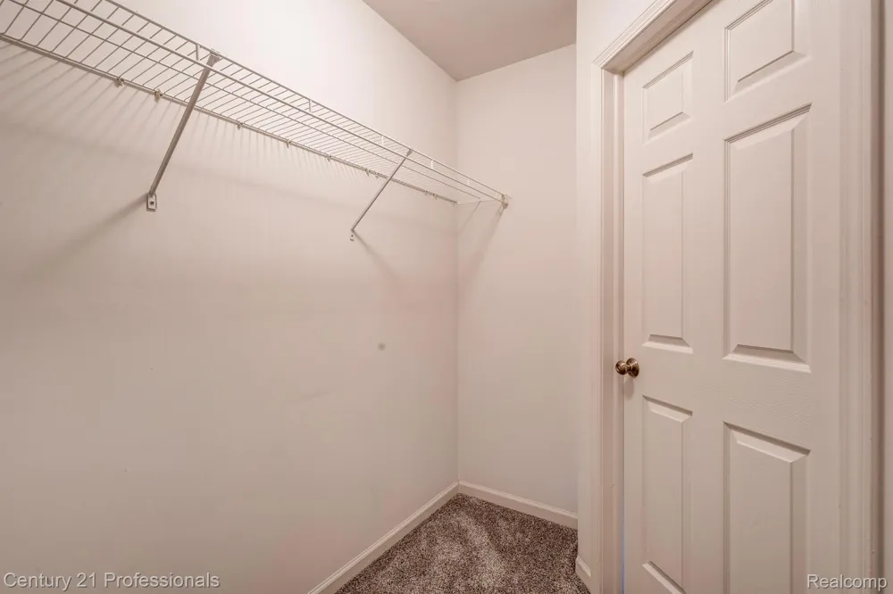 41211 MAPLEWOOD DRIVE Canton Charter Township, MI 48187