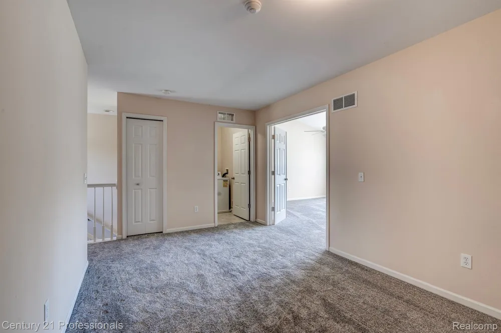 41211 MAPLEWOOD DRIVE Canton Charter Township, MI 48187