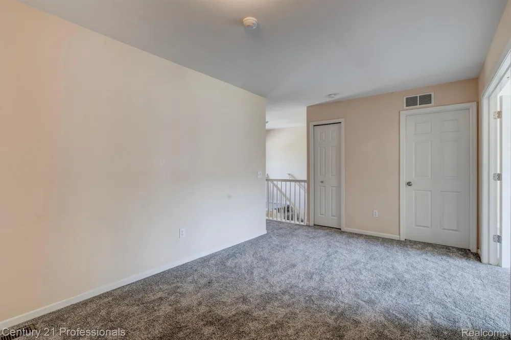 41211 MAPLEWOOD DRIVE Canton Charter Township, MI 48187