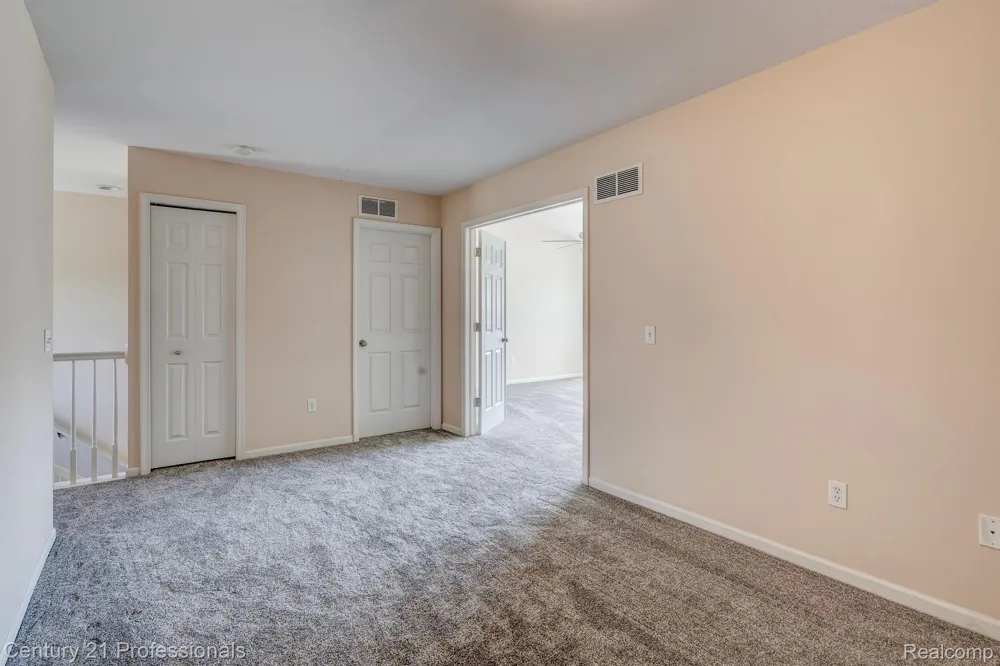 41211 MAPLEWOOD DRIVE Canton Charter Township, MI 48187