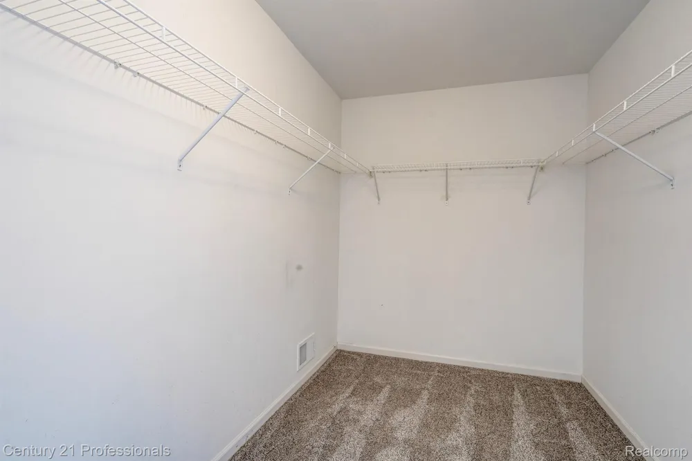 41211 MAPLEWOOD DRIVE Canton Charter Township, MI 48187