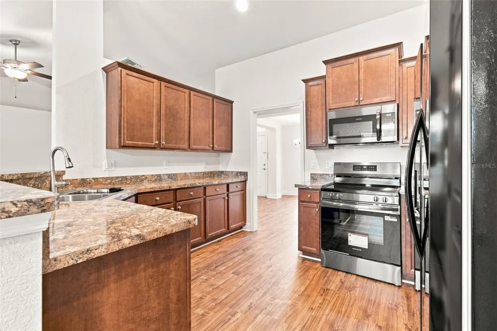 3778 FANTASY WAY Brooksville, FL 34604