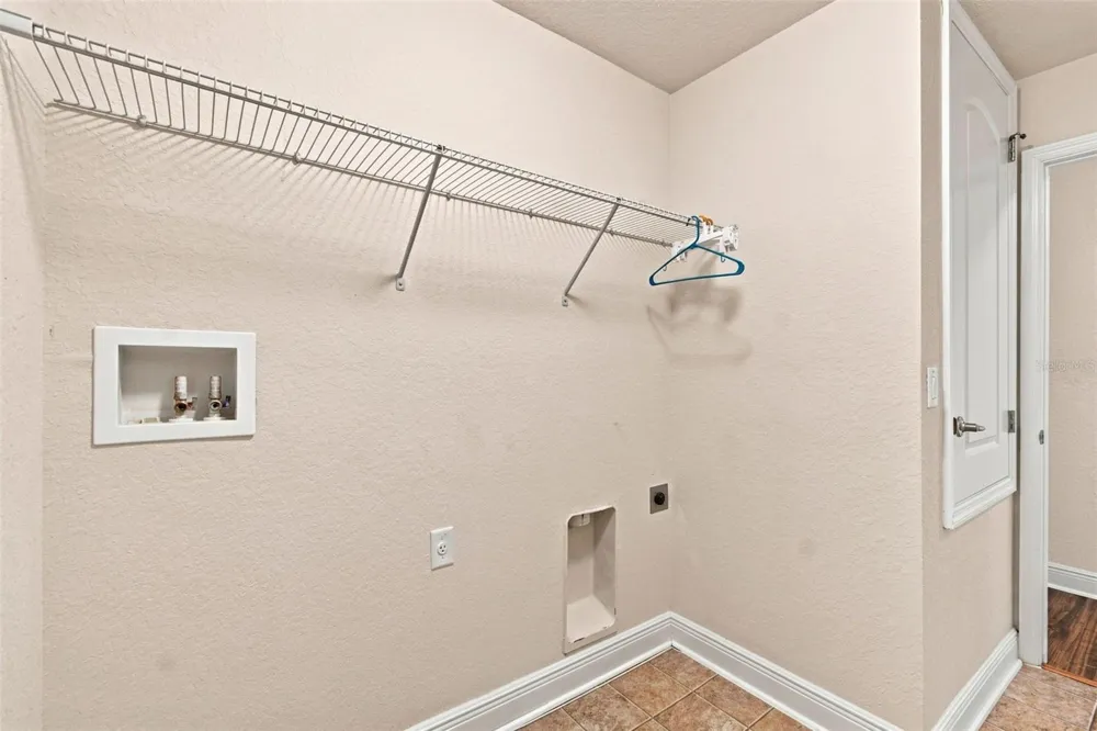 3778 FANTASY WAY Brooksville, FL 34604