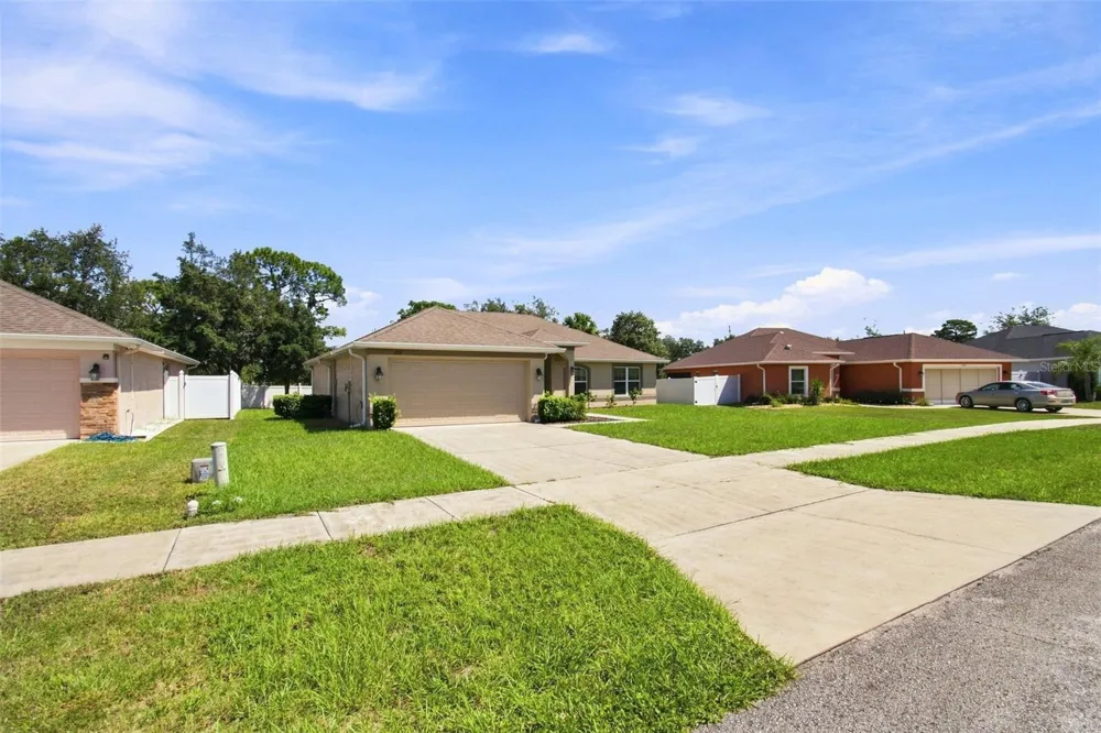 3778 FANTASY WAY Brooksville, FL 34604