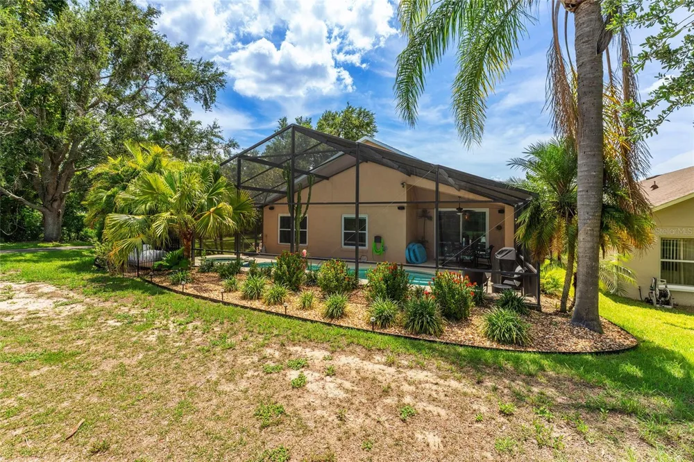 1123 W GREENLEY AVENUE W Groveland, FL 34736