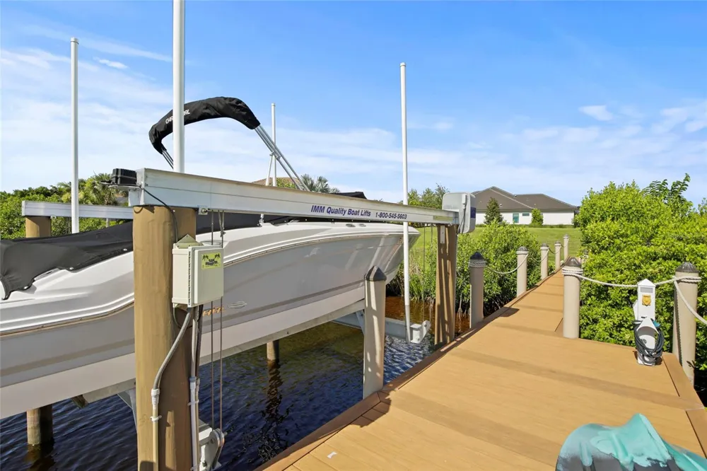 1622 CHANNELSIDE PLACE Parrish, FL 34219