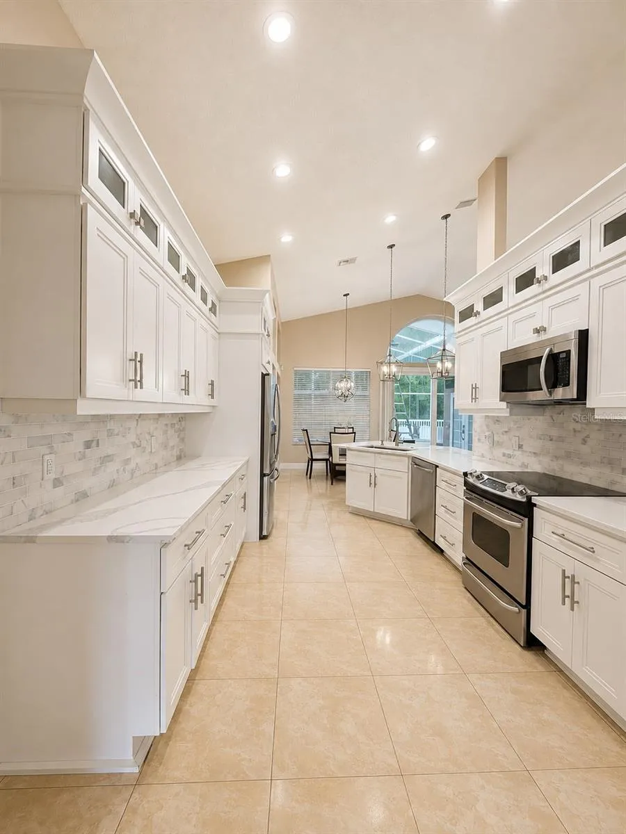 6518 APPALOOSA DRIVE Tampa, FL 33625