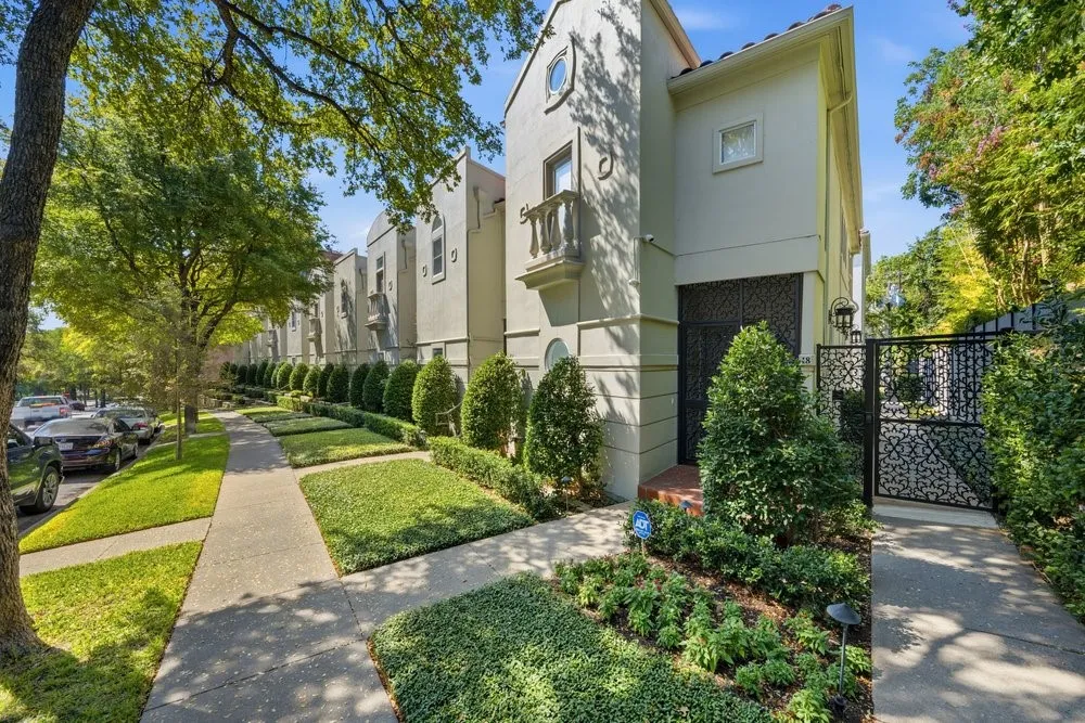 3707 Gilbert Avenue #17 Dallas, TX 75218