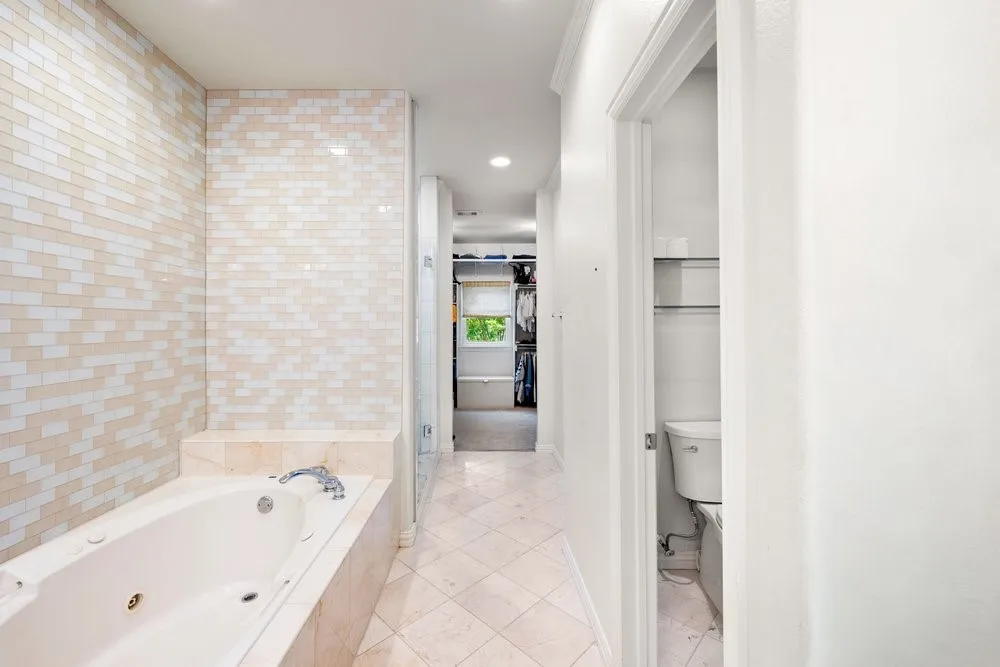 3707 Gilbert Avenue #17 Dallas, TX 75218