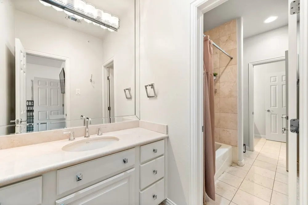 3707 Gilbert Avenue #17 Dallas, TX 75218