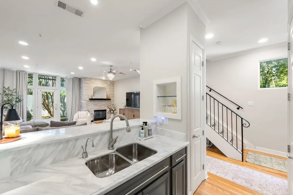 3707 Gilbert Avenue #17 Dallas, TX 75218