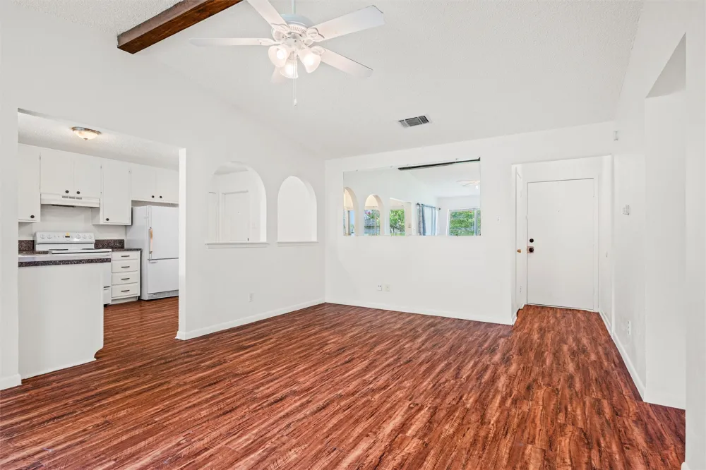 236 E Cunningham Avenue Crowley, TX 76036