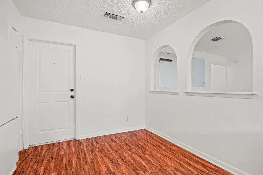 236 E Cunningham Avenue Crowley, TX 76036