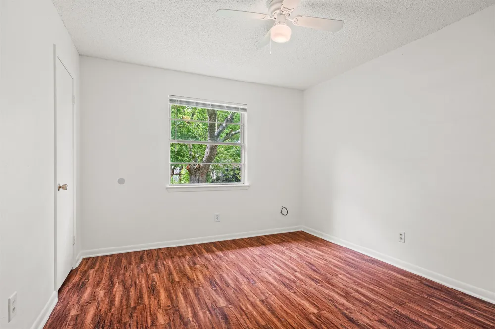 236 E Cunningham Avenue Crowley, TX 76036