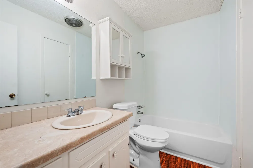 236 E Cunningham Avenue Crowley, TX 76036