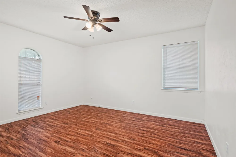 236 E Cunningham Avenue Crowley, TX 76036