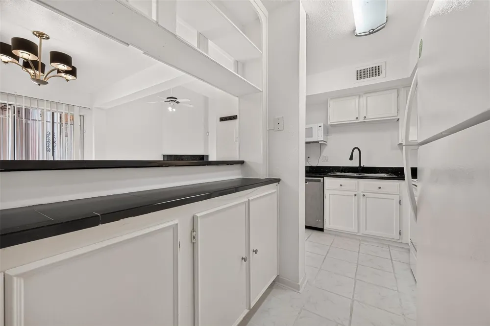 12327 Crest Lake Drive Houston, TX 77072