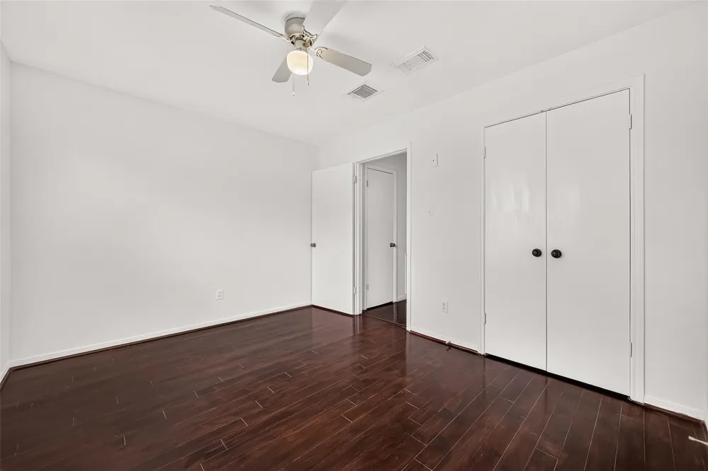 12327 Crest Lake Drive Houston, TX 77072
