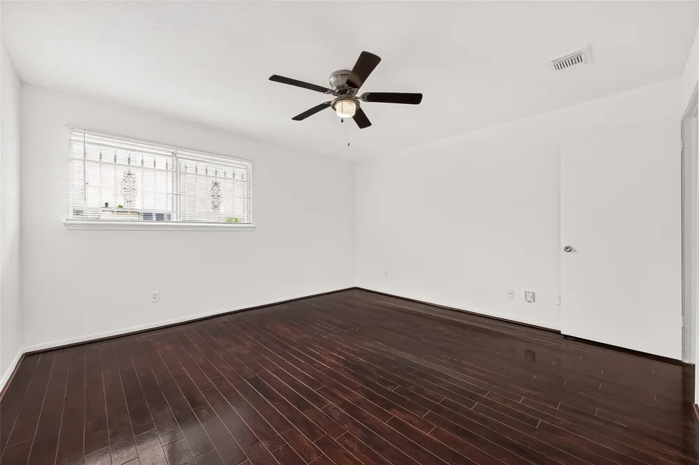 12327 Crest Lake Drive Houston, TX 77072