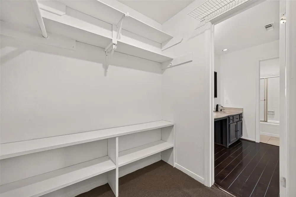 12327 Crest Lake Drive Houston, TX 77072