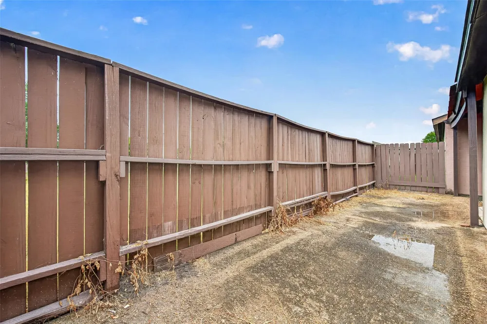 12327 Crest Lake Drive Houston, TX 77072