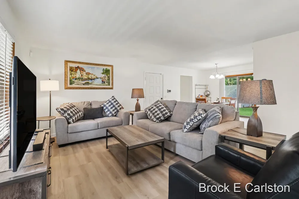 2756 Marquette Avenue Muskegon, MI 49442
