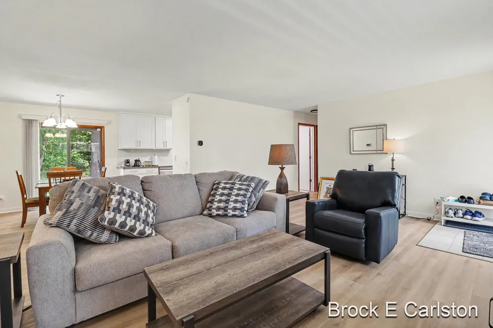 2756 Marquette Avenue Muskegon, MI 49442