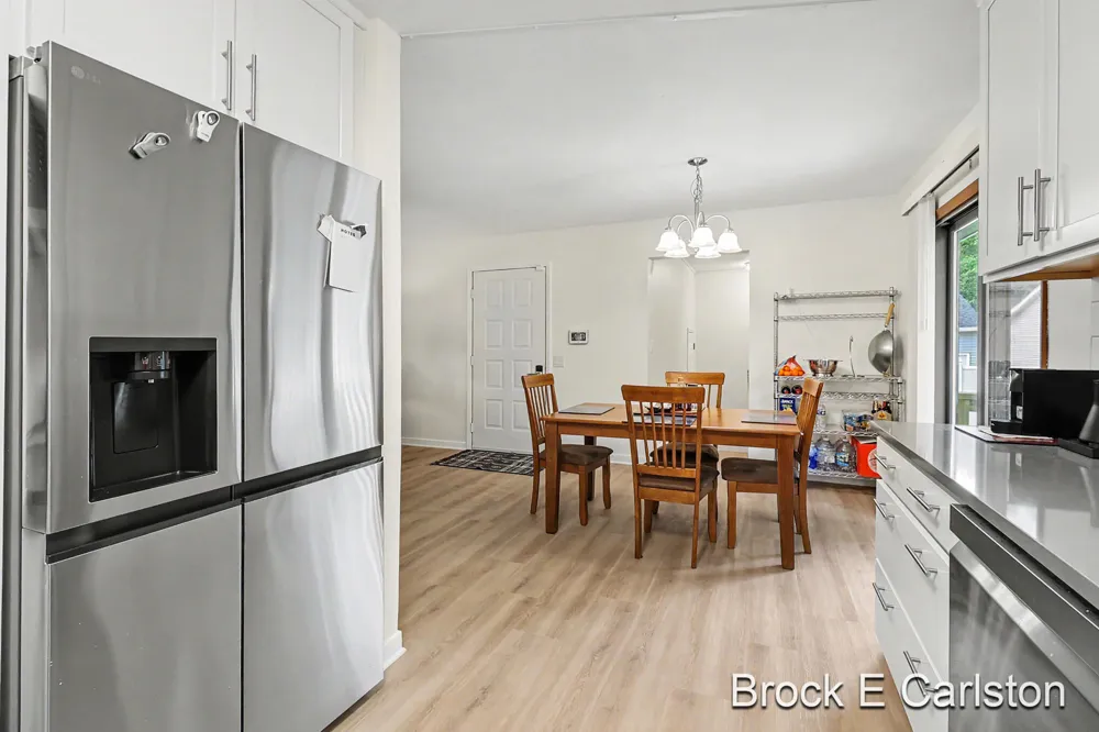 2756 Marquette Avenue Muskegon, MI 49442