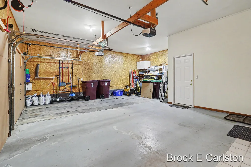 2756 Marquette Avenue Muskegon, MI 49442
