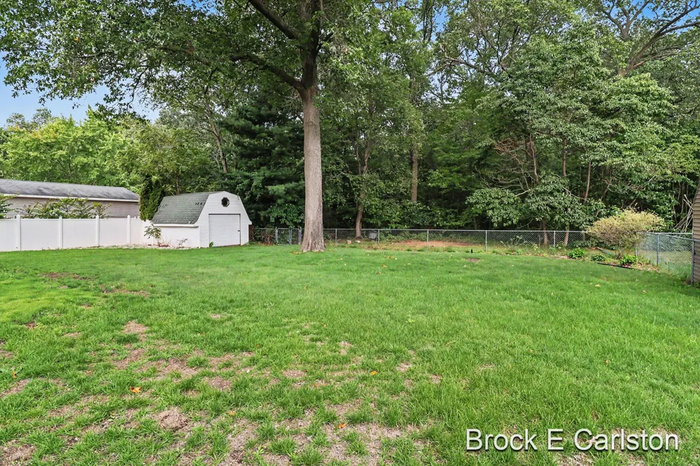 2756 Marquette Avenue Muskegon, MI 49442