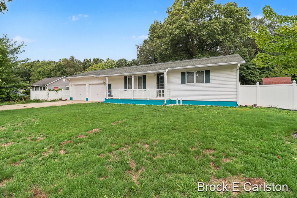 2756 Marquette Avenue Muskegon, MI 49442
