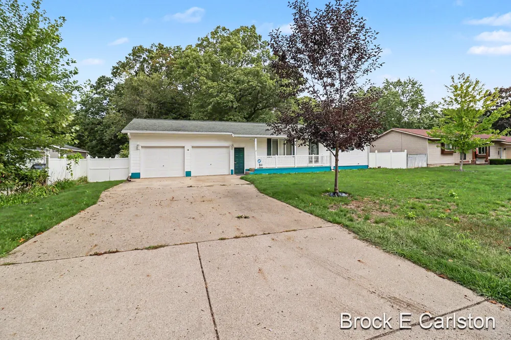 2756 Marquette Avenue Muskegon, MI 49442