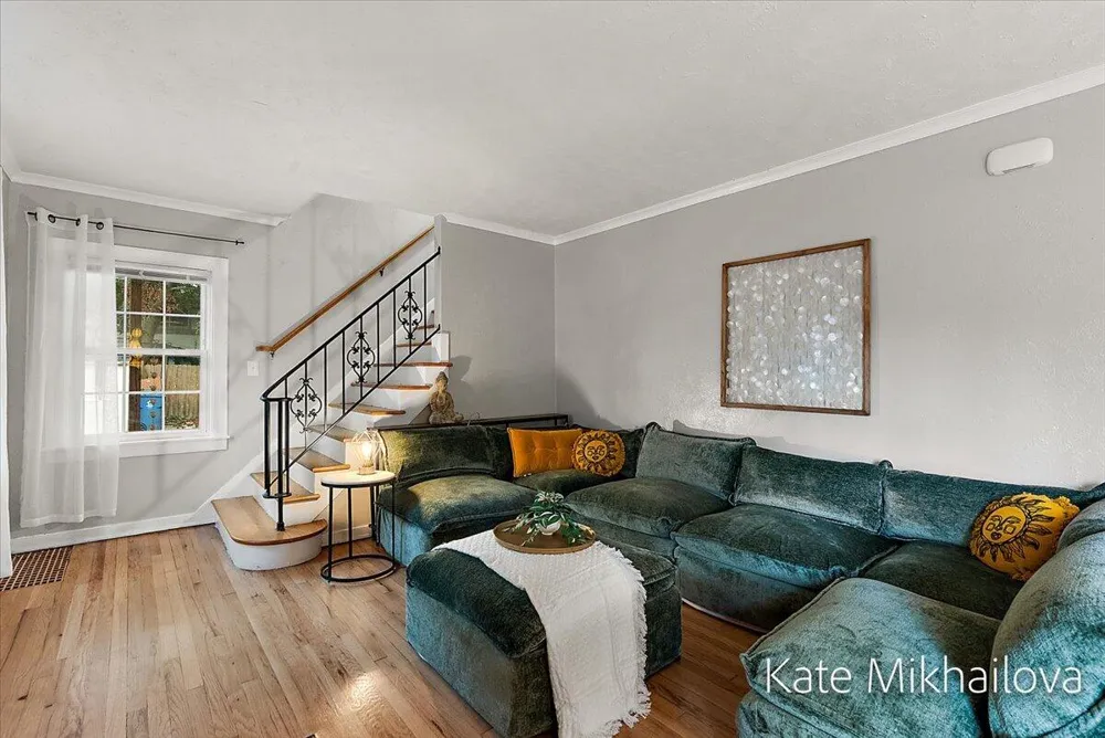1825 Oakland Drive Kalamazoo, MI 49008