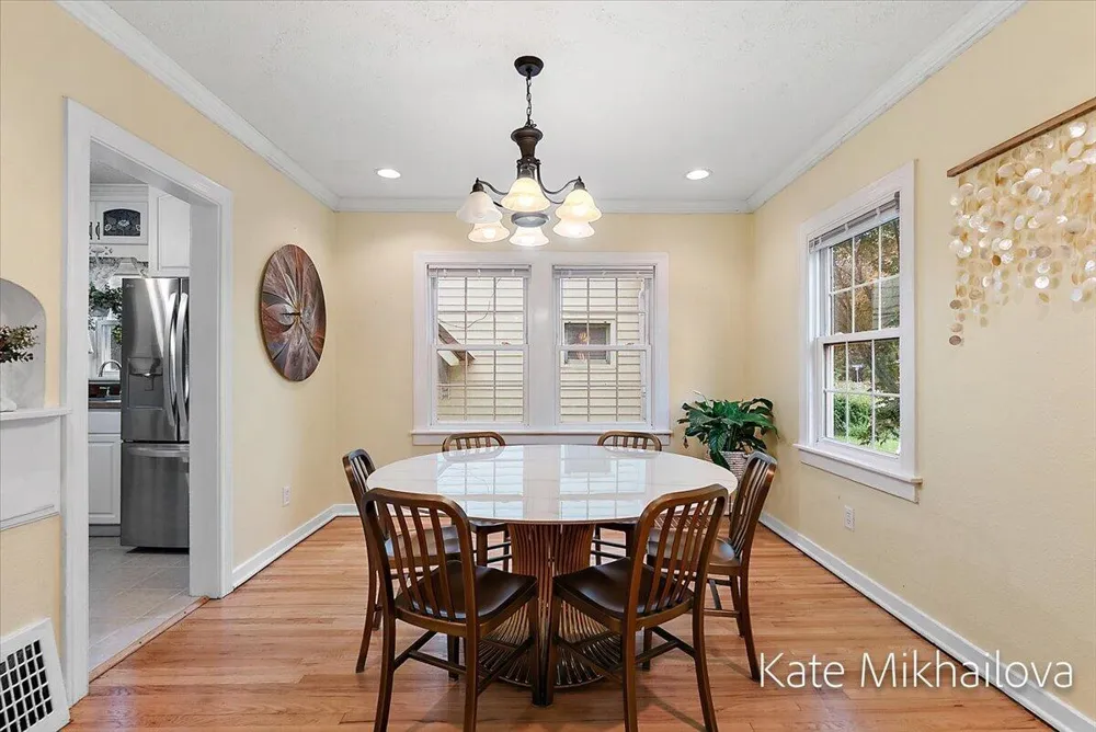 1825 Oakland Drive Kalamazoo, MI 49008