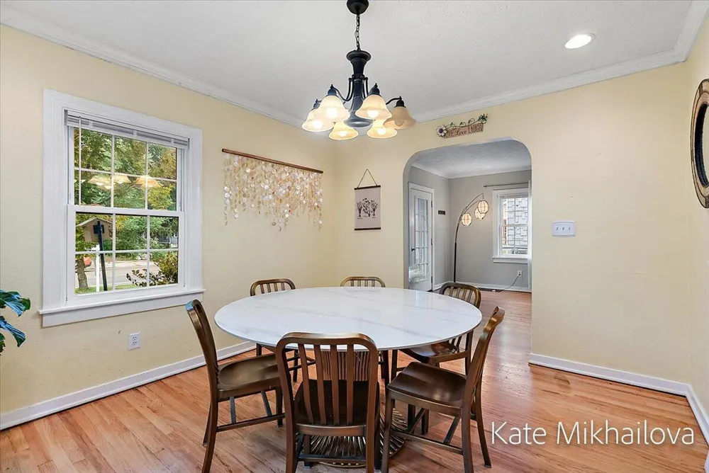 1825 Oakland Drive Kalamazoo, MI 49008