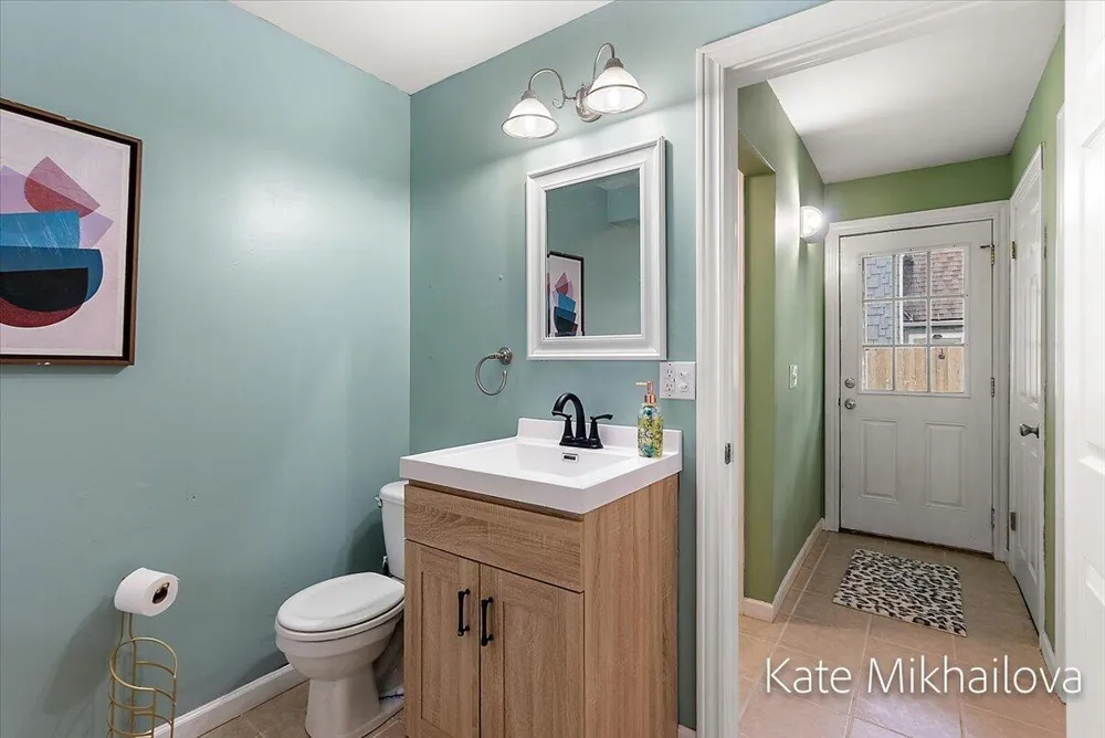 1825 Oakland Drive Kalamazoo, MI 49008