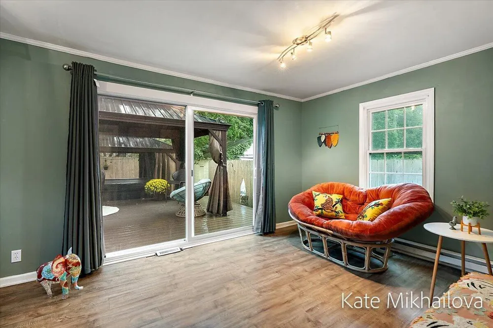1825 Oakland Drive Kalamazoo, MI 49008
