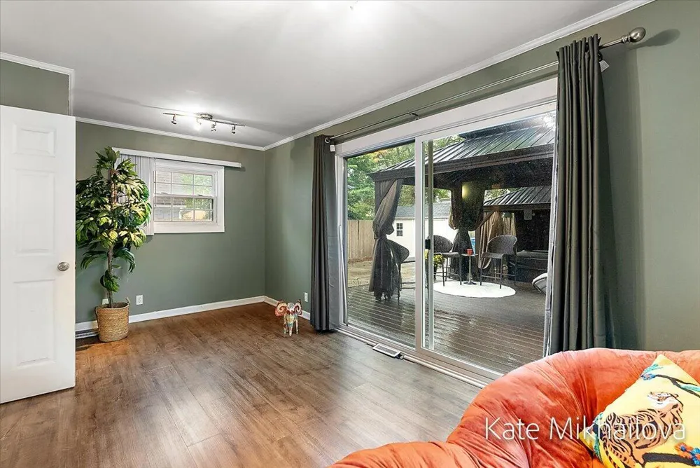 1825 Oakland Drive Kalamazoo, MI 49008