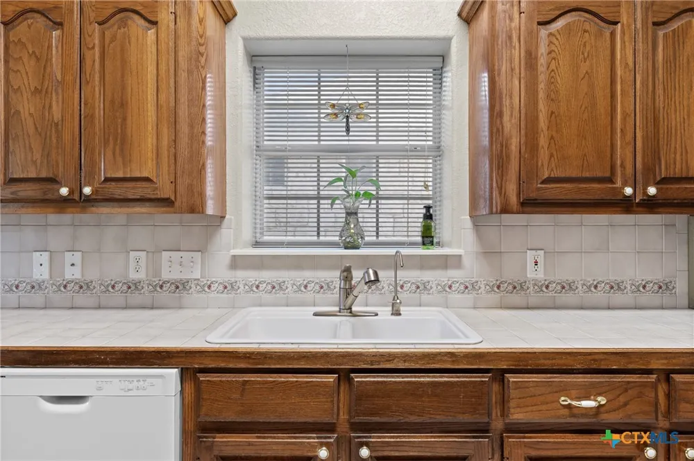 103 Village Drive Georgetown, TX 78628