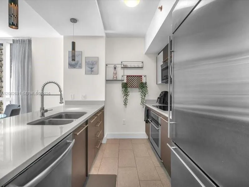 55 SE 6th St #2902 Miami, FL 33131