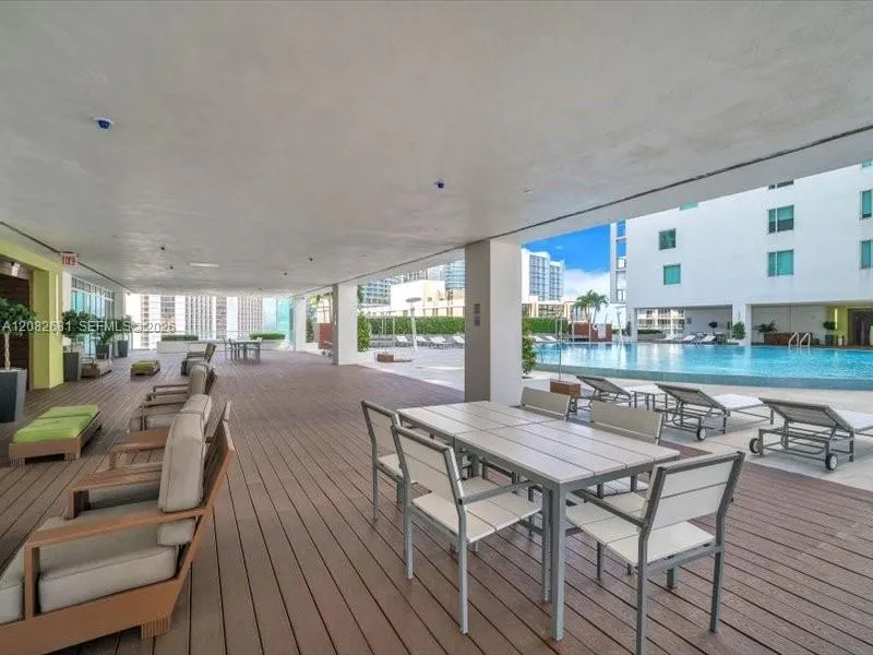 55 SE 6th St #2902 Miami, FL 33131